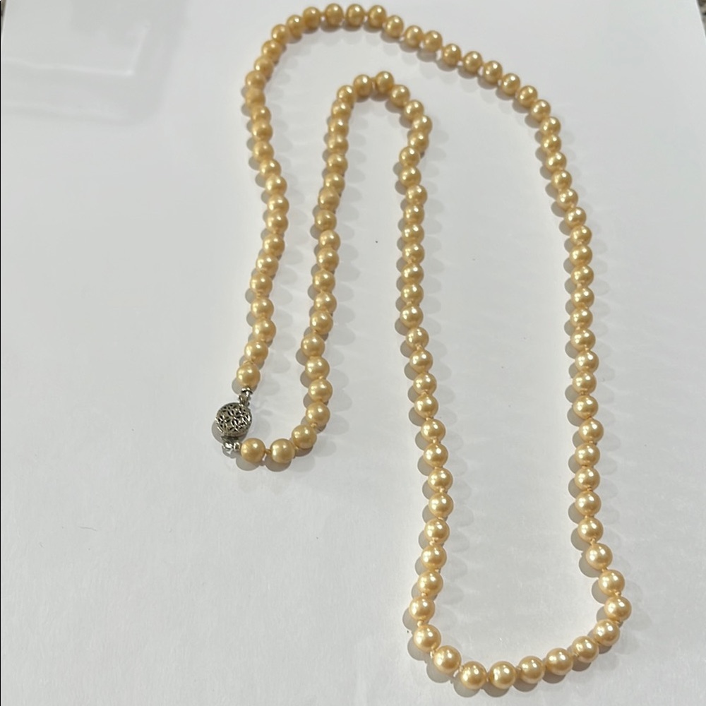 Elegant Gold Pearl Necklace